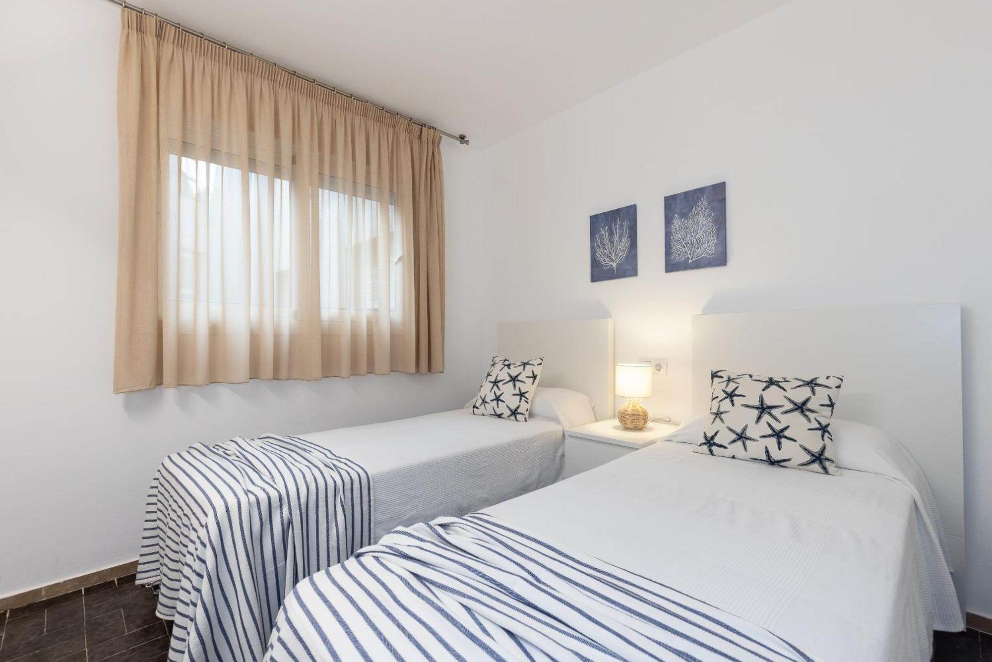 Uhc Dms Family Apartments Cambrils Cameră foto